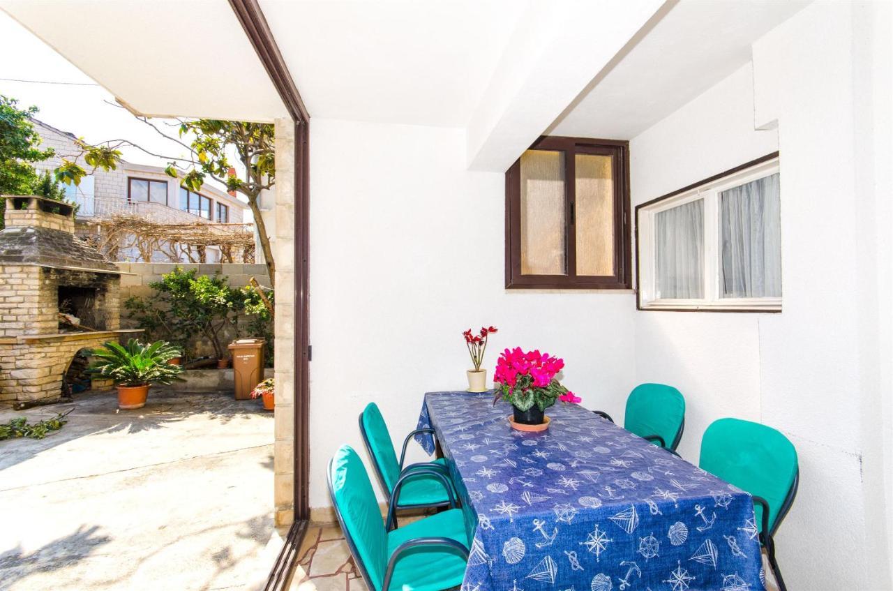Apartments Kata Supetar Εξωτερικό φωτογραφία