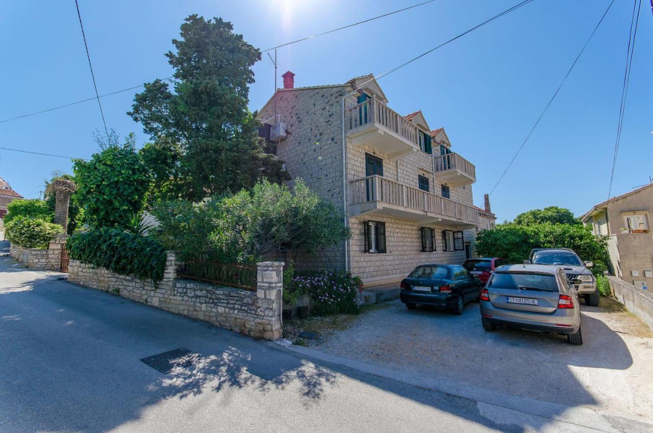 Apartments Kata Supetar Εξωτερικό φωτογραφία