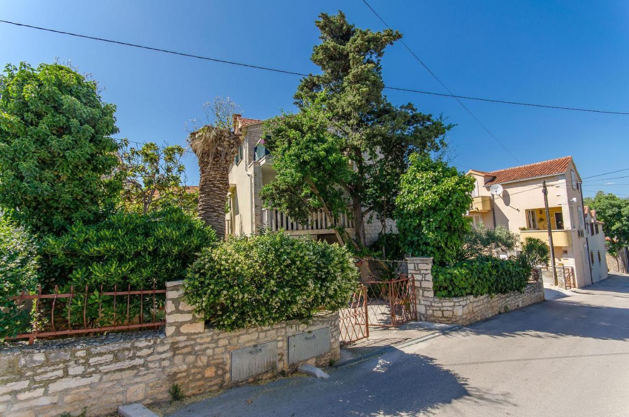 Apartments Kata Supetar Εξωτερικό φωτογραφία